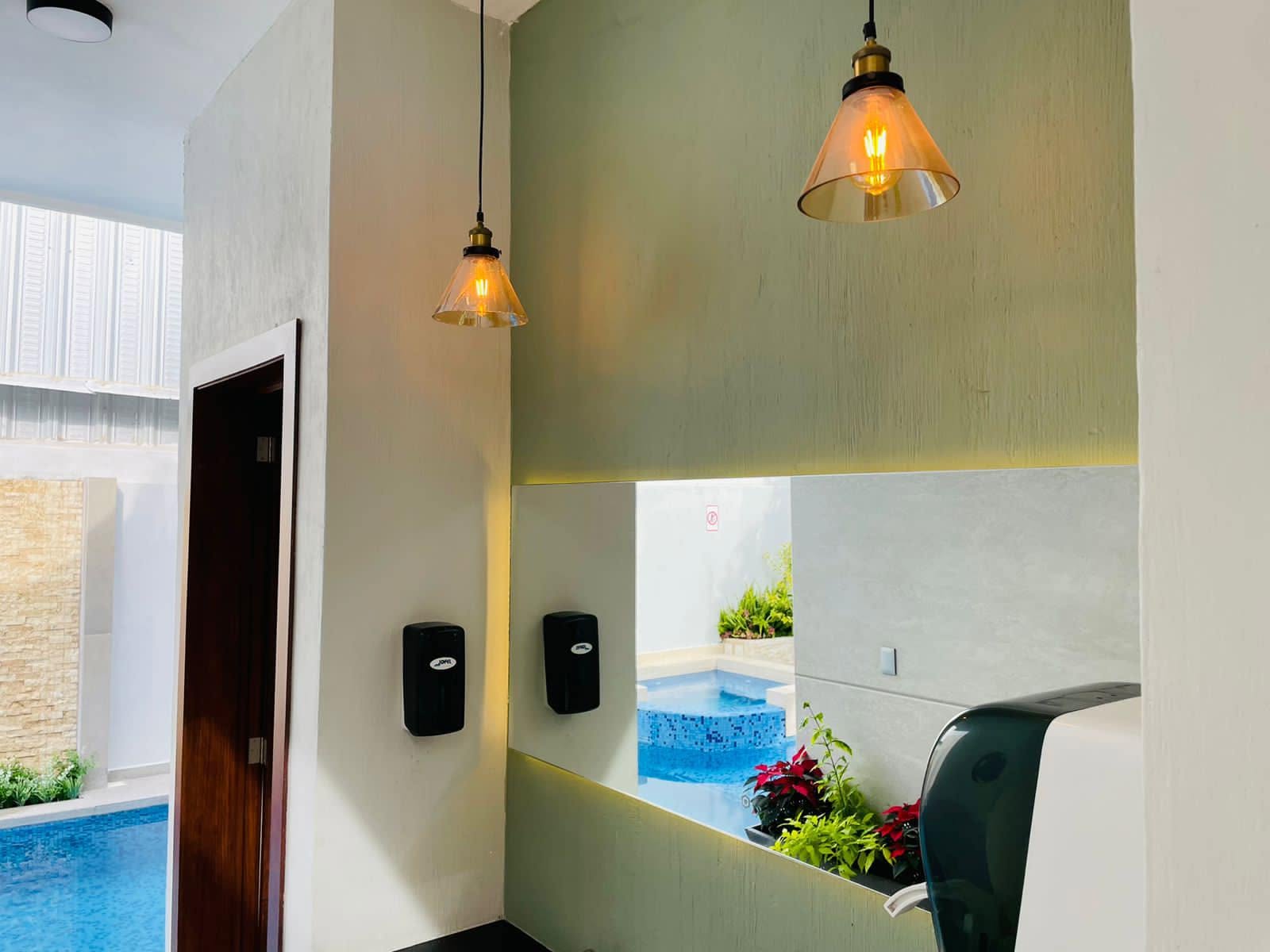 Lavamanos Moderno de Terraza - Terraza La Opulenza